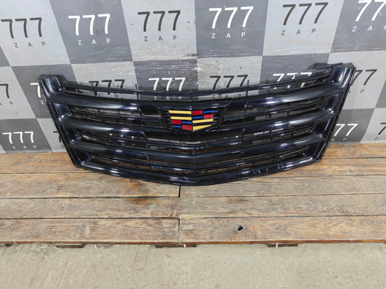 Решетка радиатора Cadillac Escalade 4 14-20 Б/У Оригинал 23405569