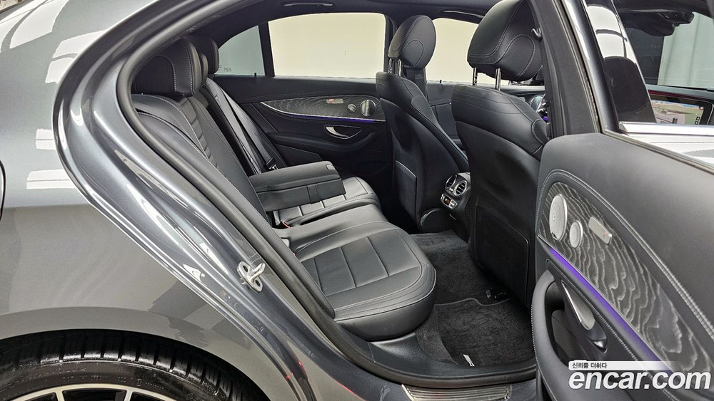 Mercedes-Benz E-Class W213 E350 4MATIC AMG Line (11.2020)