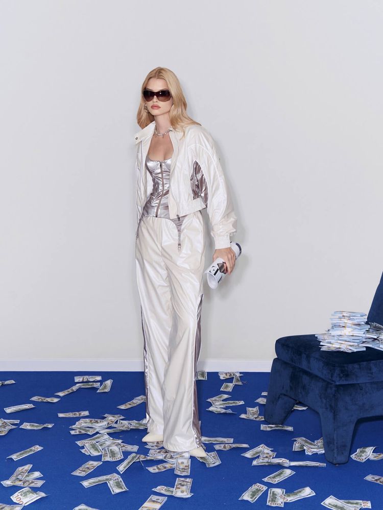 Бомбер молочный «Жена авторитета»