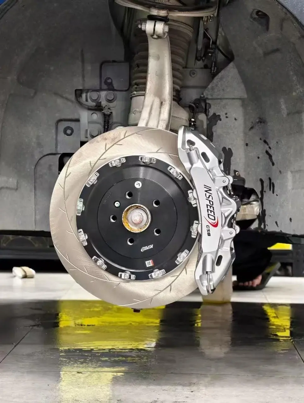 Усиленная тормозная система InSpeed Zeekr 001 Рестайлинг 2024+ Зикр Тормоза Суппорт диски Колодки