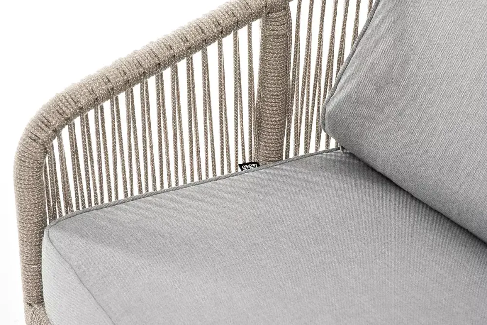 "Канны" диван 2-местный плетеный из роупа, каркас алюминий светло-серый (RAL7035) шагрень, роуп серый меланж круглый, ткань серая 017