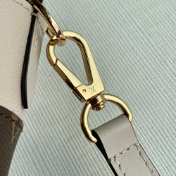 Louis Vuitton On My Side PM