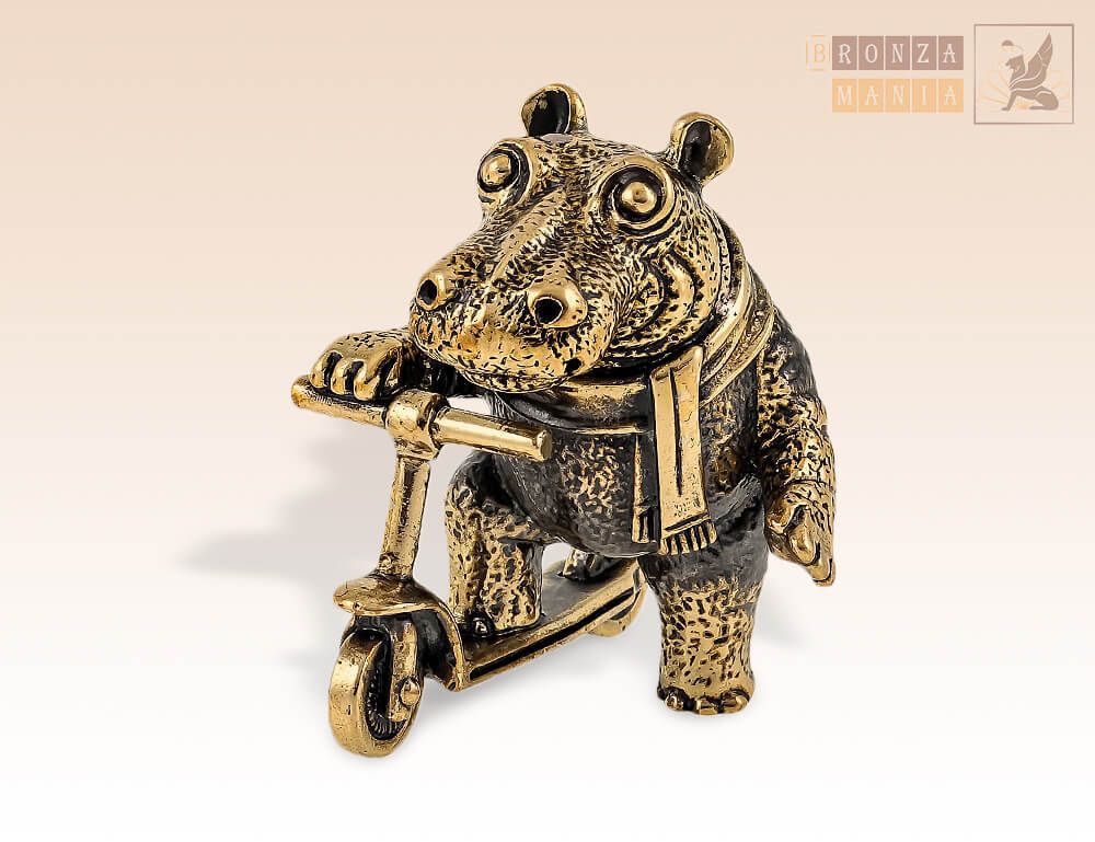 фигурка Бегемот на самокате