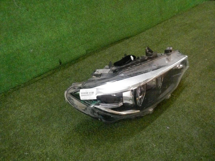 Битая Фара правая BMW 4er F32 (2017-2020) LED