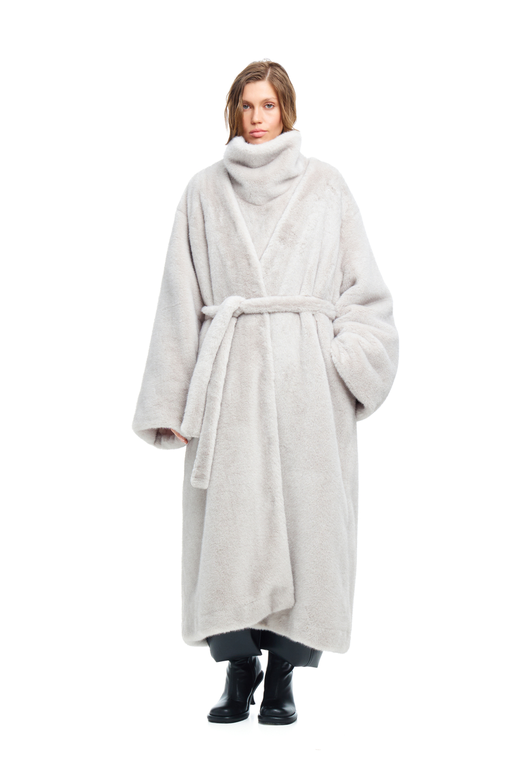 Шуба длинная с манишкой COMEBACK Gray