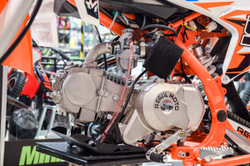 Питбайк Regulmoto FIVE YX125EA (полуавтомат) New 2020 (бело-оранжевый)