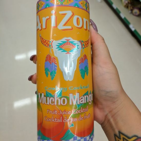 Напиток сокосодержащий AriZona Mucho Mango со вкусом манго, 680 мл