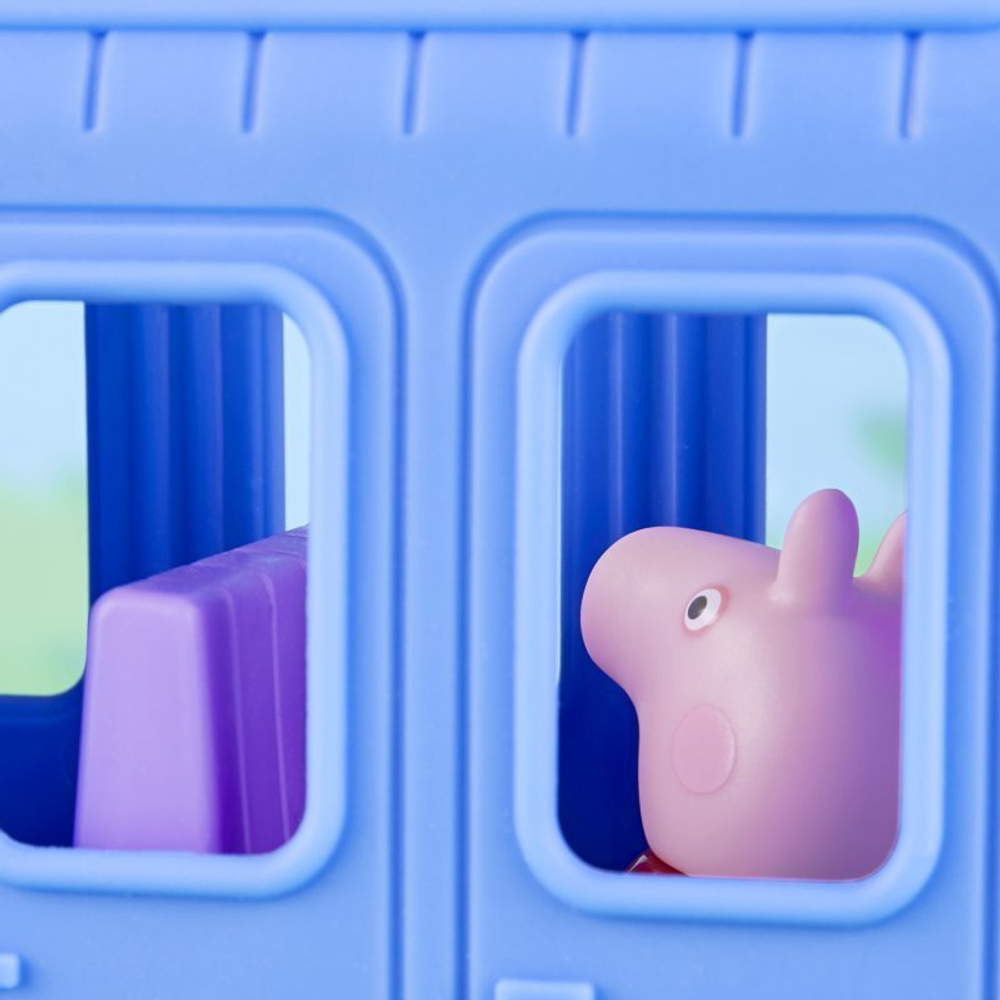 Игровой набор Hasbro Свинка Пеппа - поезд Леди Кролик с хрюшкой peppa