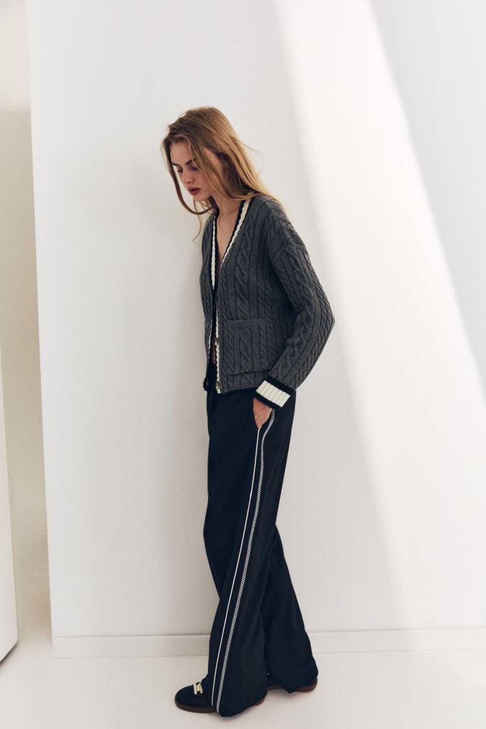 ZARA ТРИКОТАЖНЫЙ ЖАКЕТ С КАНТАМИ, СЕРЫЙ С МЕЛАНЖЕВЫМ ЭФФЕКТОМ