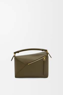 Loewe Маленькая сумка Puzzle Edge из классической телячьей кожи, темный хаки