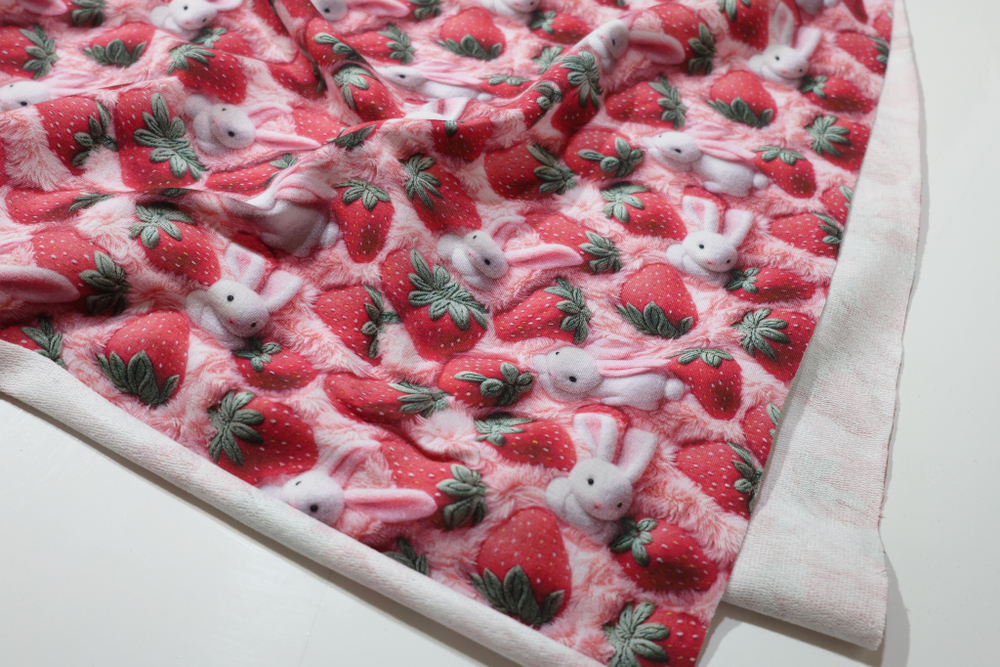 ЗАЙЦЫ-КЛУБНИЧКИ - Футер 2х-нитка с лайкрой, пенье (КРВ622 Елена)