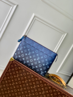 Louis Vuitton Pochette Voyage Souple
