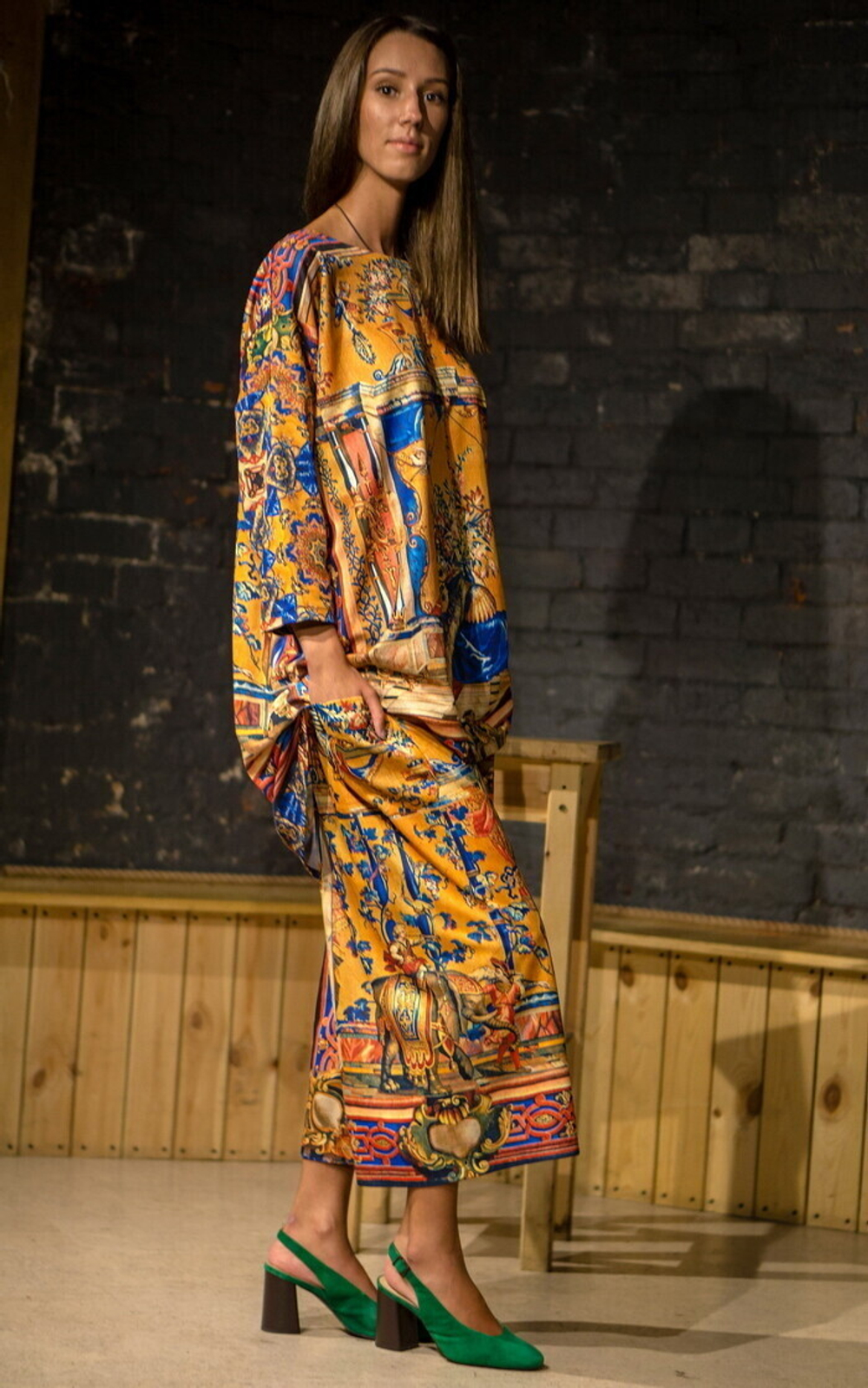 Комплект (туника и брюки кюлоты), по мотивам серии гобеленов известного мастера гротеска Жана Берена