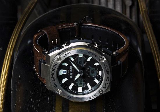 Наручные часы Casio G-Shock GST-W130L-1AER