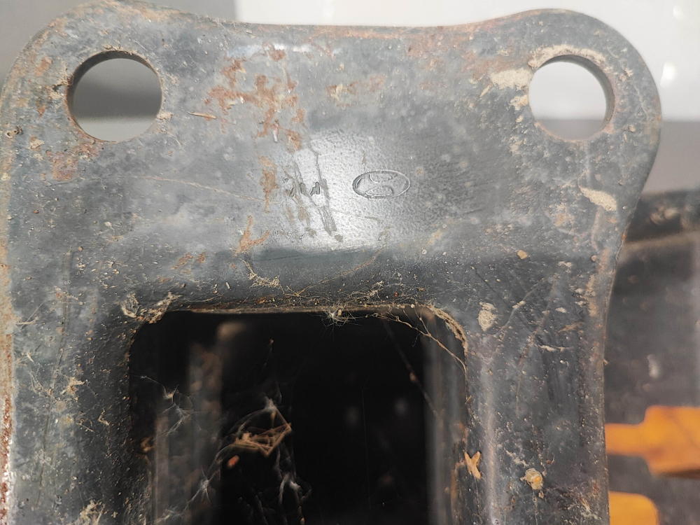 Усилитель переднего бампера Kia Sorento 2 (XM) 12-20 Б/У Оригинал 865302P600