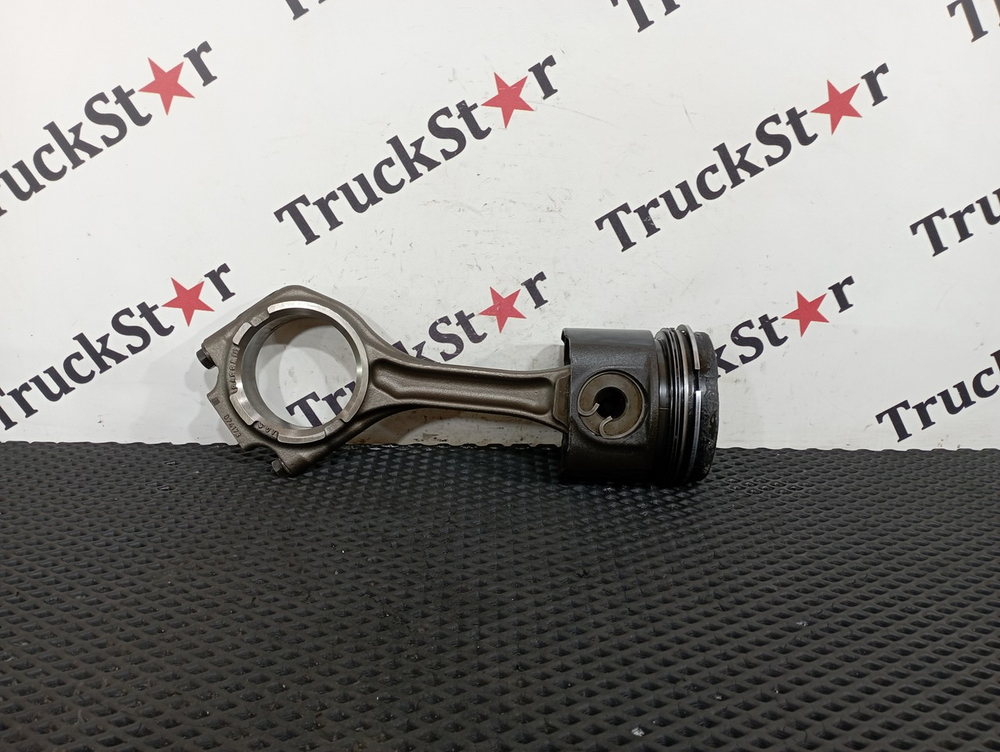 Поршень с шатуном