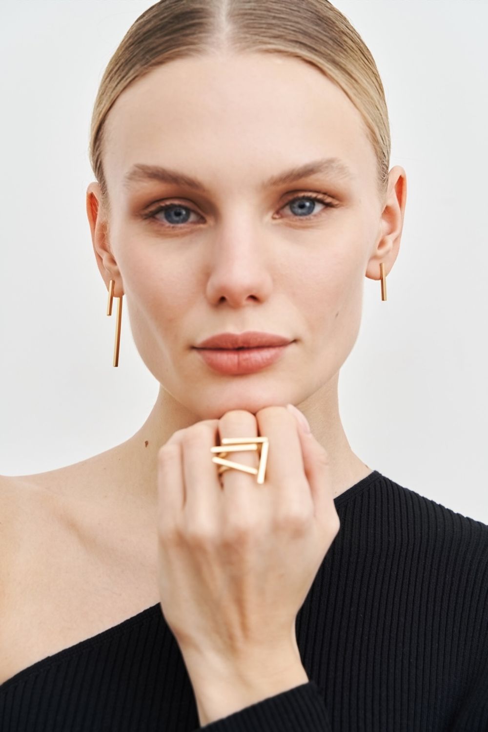 EYECATCHING 2 in 1 EARRINGS