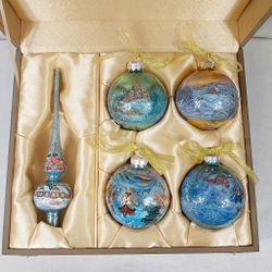 Сувенирный набор из 4-х новогодних шаров и наконечника с ручной росписью Палех "Сказки"