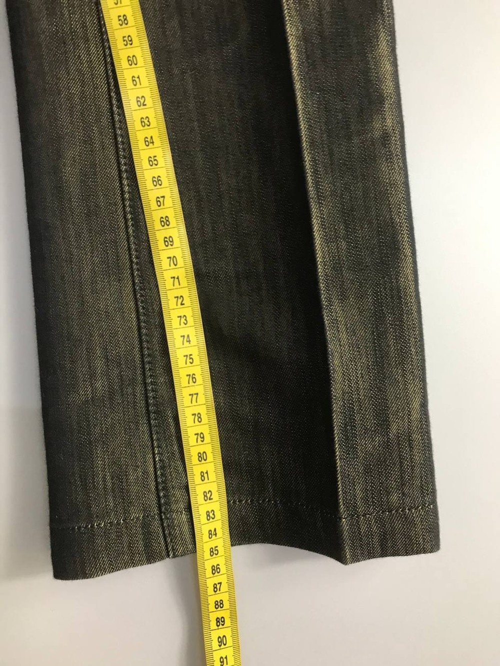 Джинсы в модном оттенке, маркировка 26, визуально 42 размер