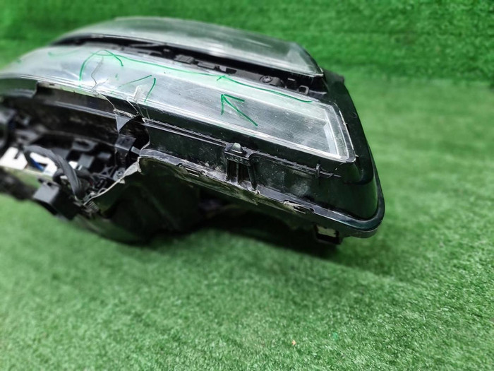 Битая Фара правая Genesis G80 2 (2020-2024) LED