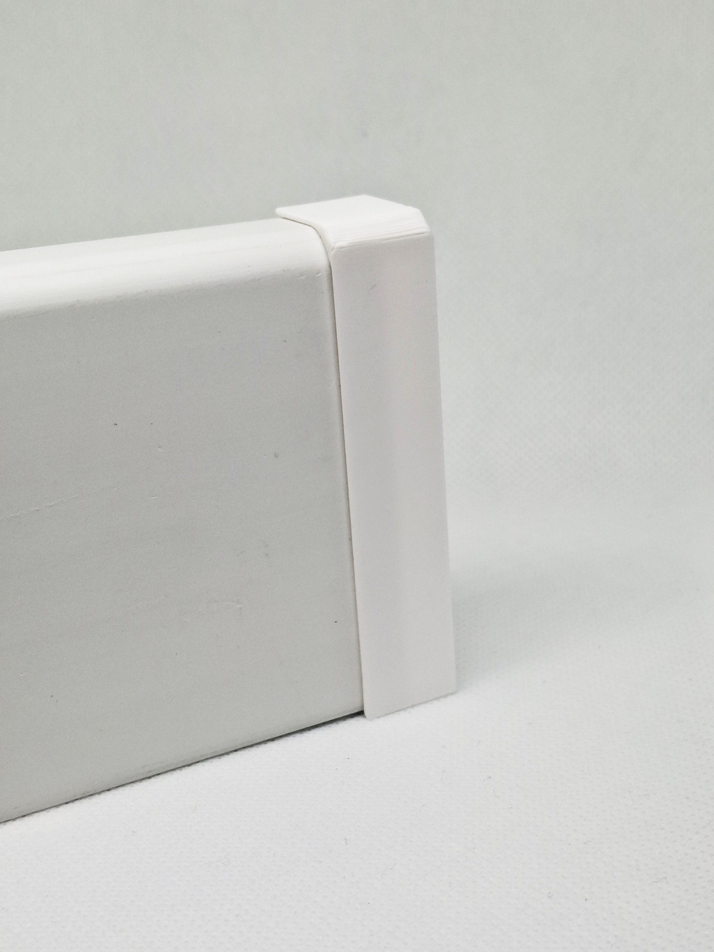 Соединитель для плинтуса (с закруглением 10мм) 70x16 мм, белый пластиковый - 4 шт.