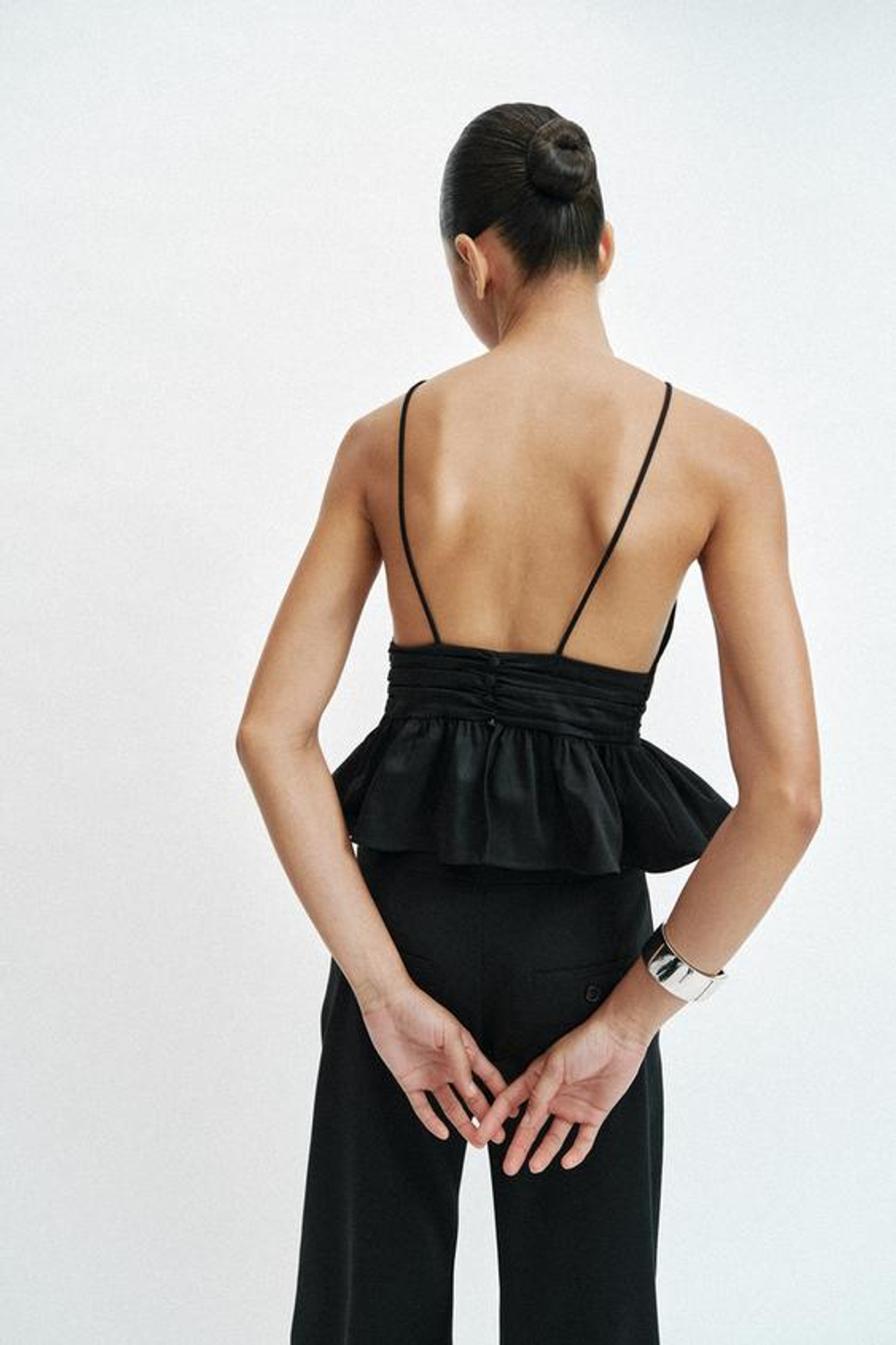 ZARA ТОП С ГОРЛОВИНОЙ ХАЛТЕР И БАСКОЙ, ЧЕРНЫЙ