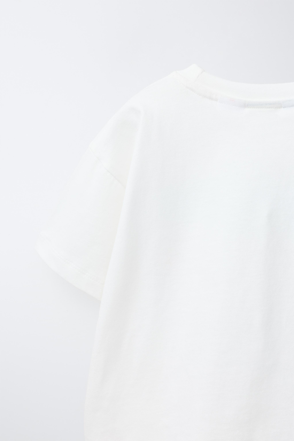 ZARA ФУТБОЛКА С ПРИНТОМ И ВЫШИВКОЙ SNOOPY PEANUTS™, БЕЛЫЙ