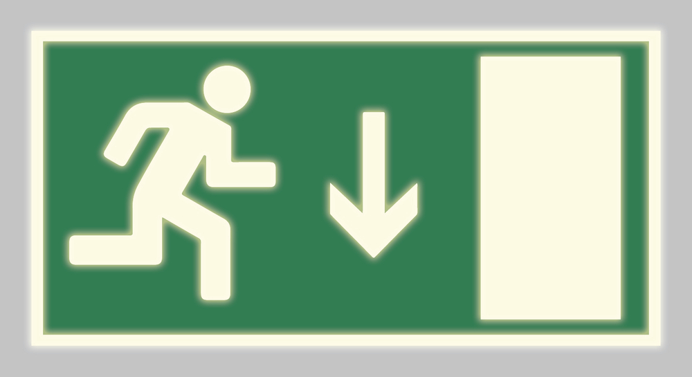 Знак Е-09 "Указатель двери эвакуационного выхода (правосторонний)"