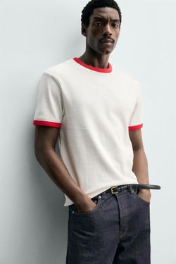 ZARA ФУТБОЛКА В РУБЧИК С КОНТРАСТНОЙ ОТДЕЛКОЙ БАЗОВАЯ, БЕЛЫЙ/КРАСНЫЙ