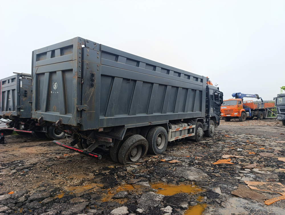 Shacman (Shaanxi) SX* 8x4 Самосвал SX33186V366 (Дизельный, 11,6 л, 423 л.с., МТ)