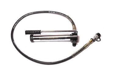 Насос гидравлический ручной 4т(объем масла-04л, давление-600bar,L шланга-0,8мм) FORCEKRAFT FK-B600