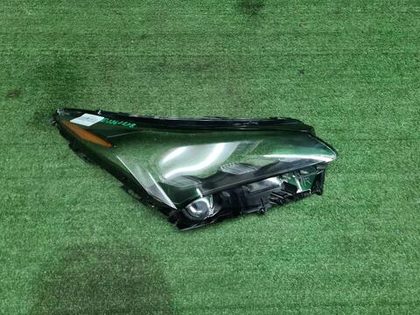 Стекло фары правое Lexus NX 1 (2014-2017) Full LED