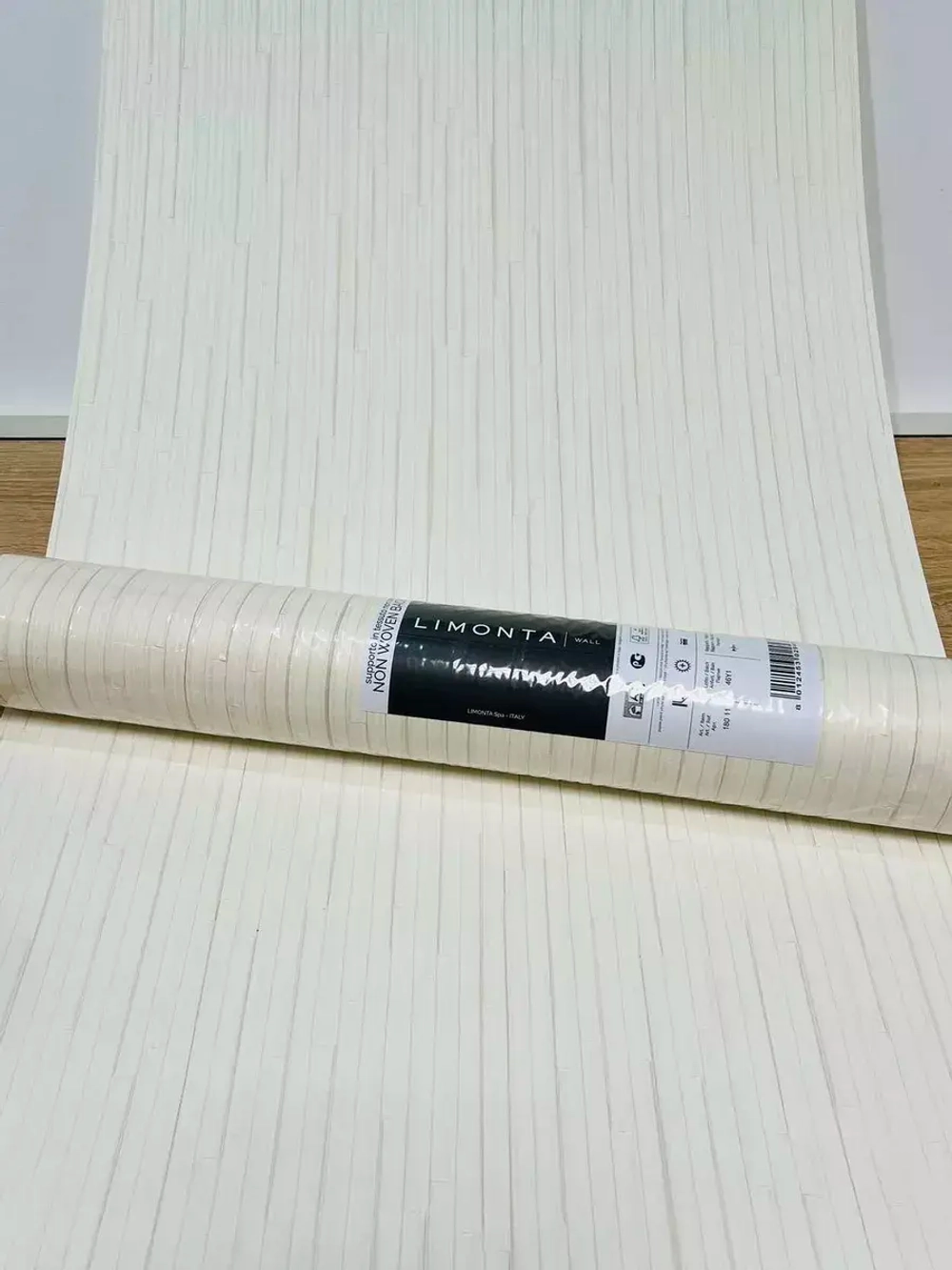 Обои флизелиновые 18011 Lymphae Италия