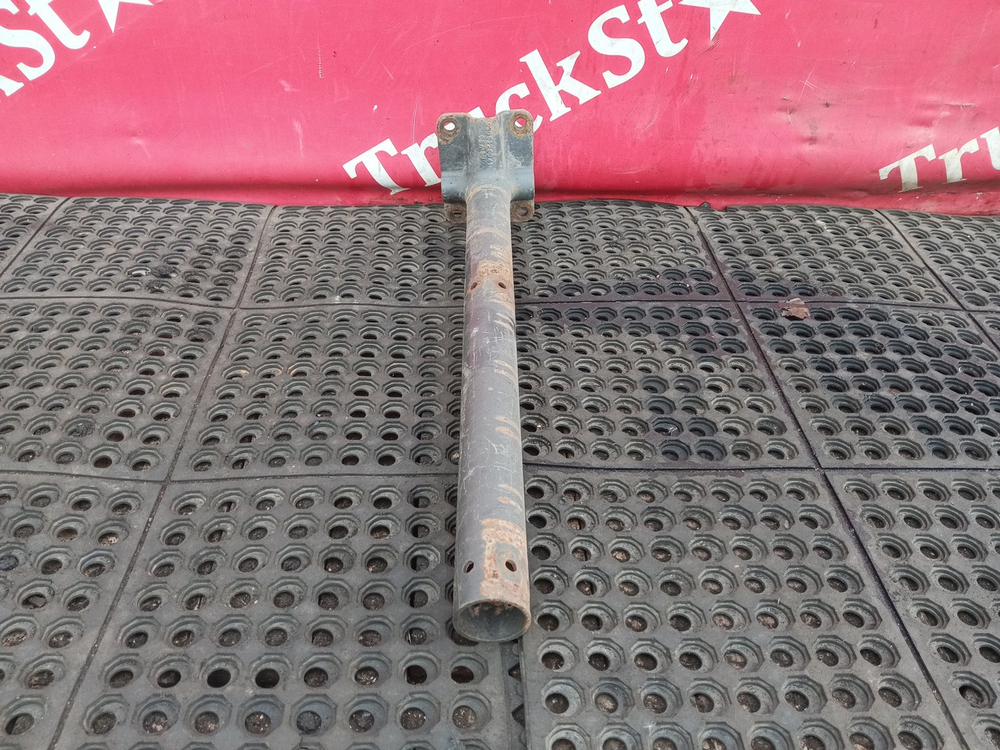 Кронштейн крыла заднего