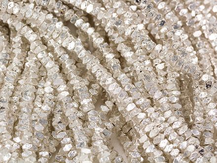 Нить бусин из лавы 3мм