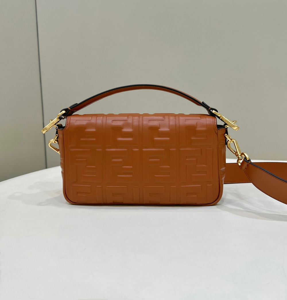 Fendi Baguette 27 cm
