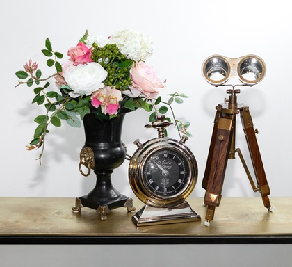 Ваза чёрная Львы