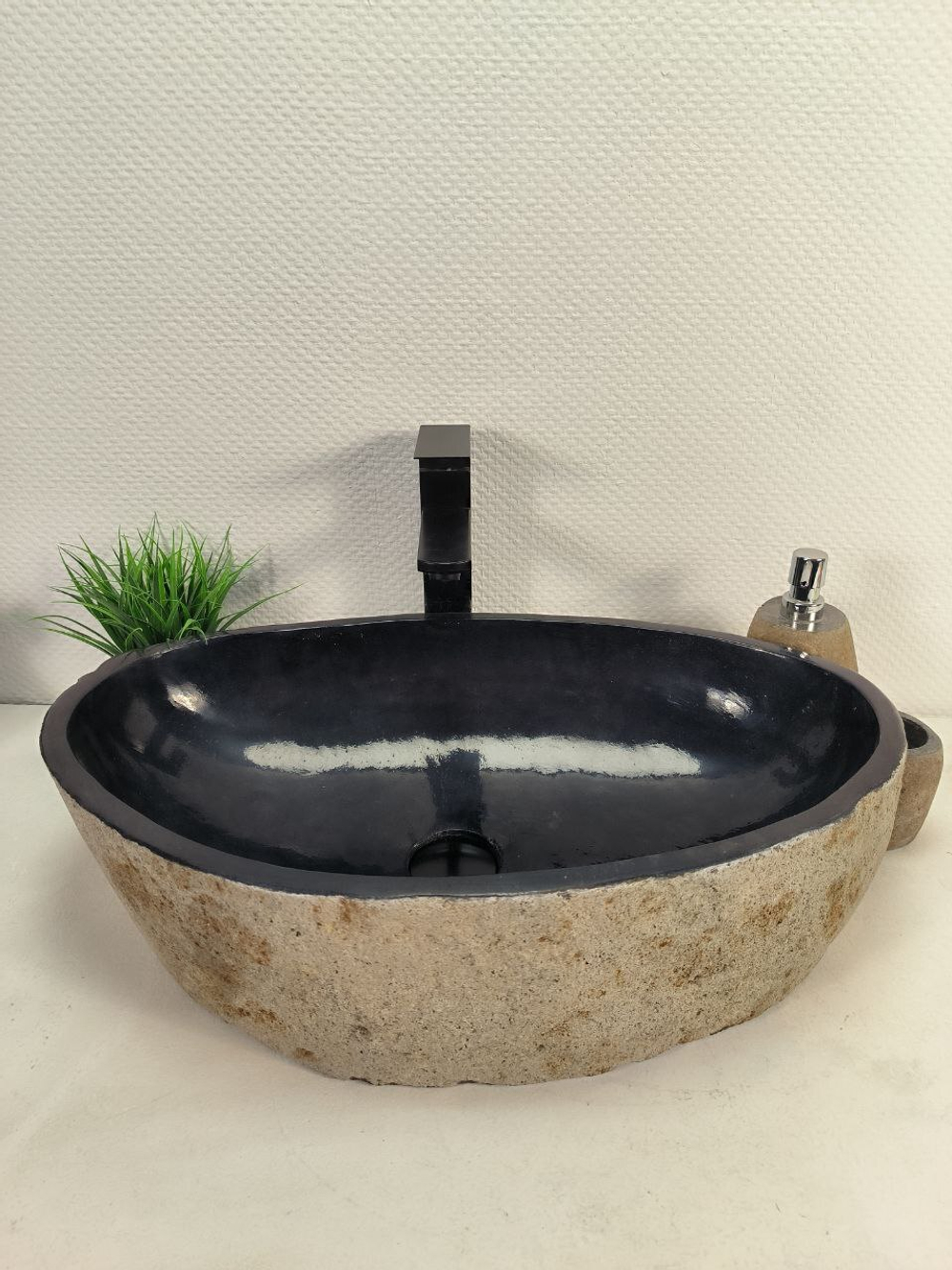 Раковина из речного камня RS-65630 59*35*15 0857