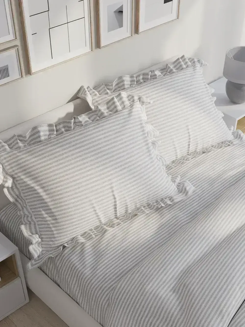 Декоративная наволочка с рюшами, оборками "Лутон" 50х70 см, 1 шт, без молнии