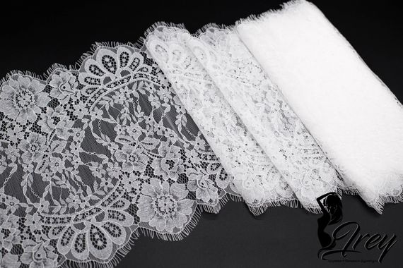 01-39 Кружево шантильи, 22 см, белый 001