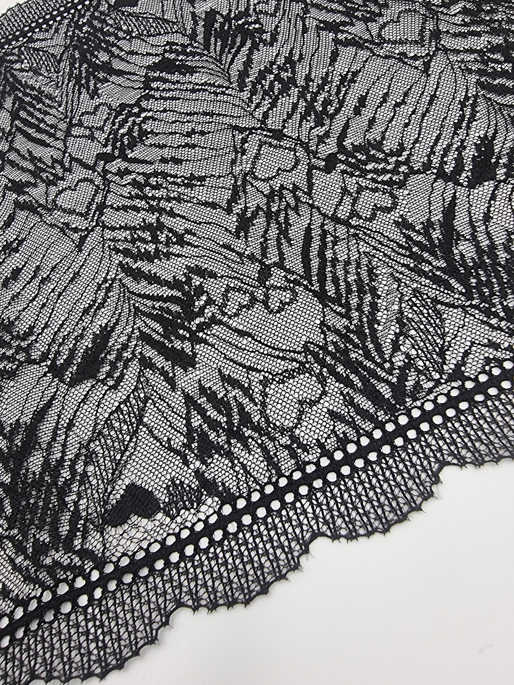 Кружево эластичное черное КС173 (24 см)