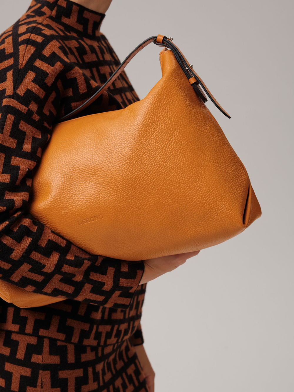 Сумка Deboro 30369 оранжевый карандаш