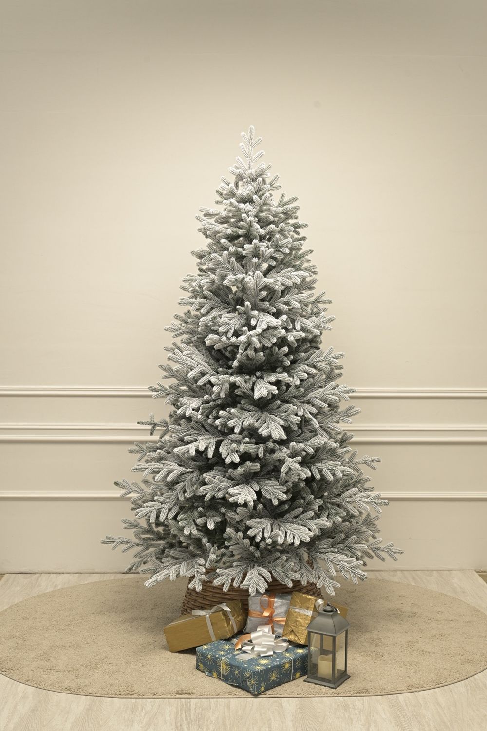 Заснеженная ель "Уссурийская" (Литая хвоя) 150 см / 1,5 м