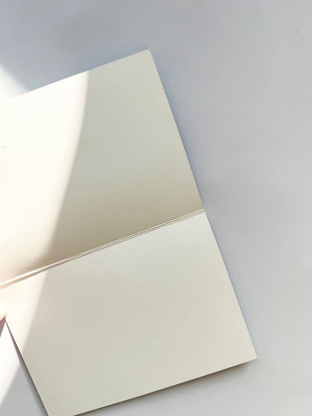 Открытка с деревянным элементом «Happy New Year» тигра в шапке, 13,5 × 9,5 см