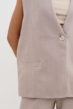 Жилетка свободная серо-бежевого цвета