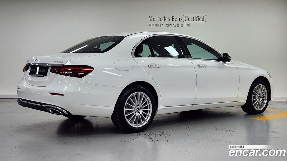 Mercedes-Benz E-Class W213 E220d 4MATIC Exclusive (10.2023)