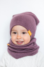 детская шапка из турецкой шерсти лавандово-ягодная