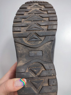 Ботинки черные зимние 35 размер