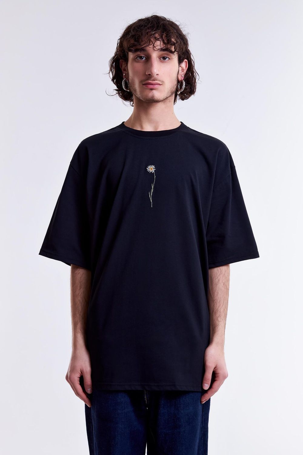 Футболка Гербарий Ромашка Черная