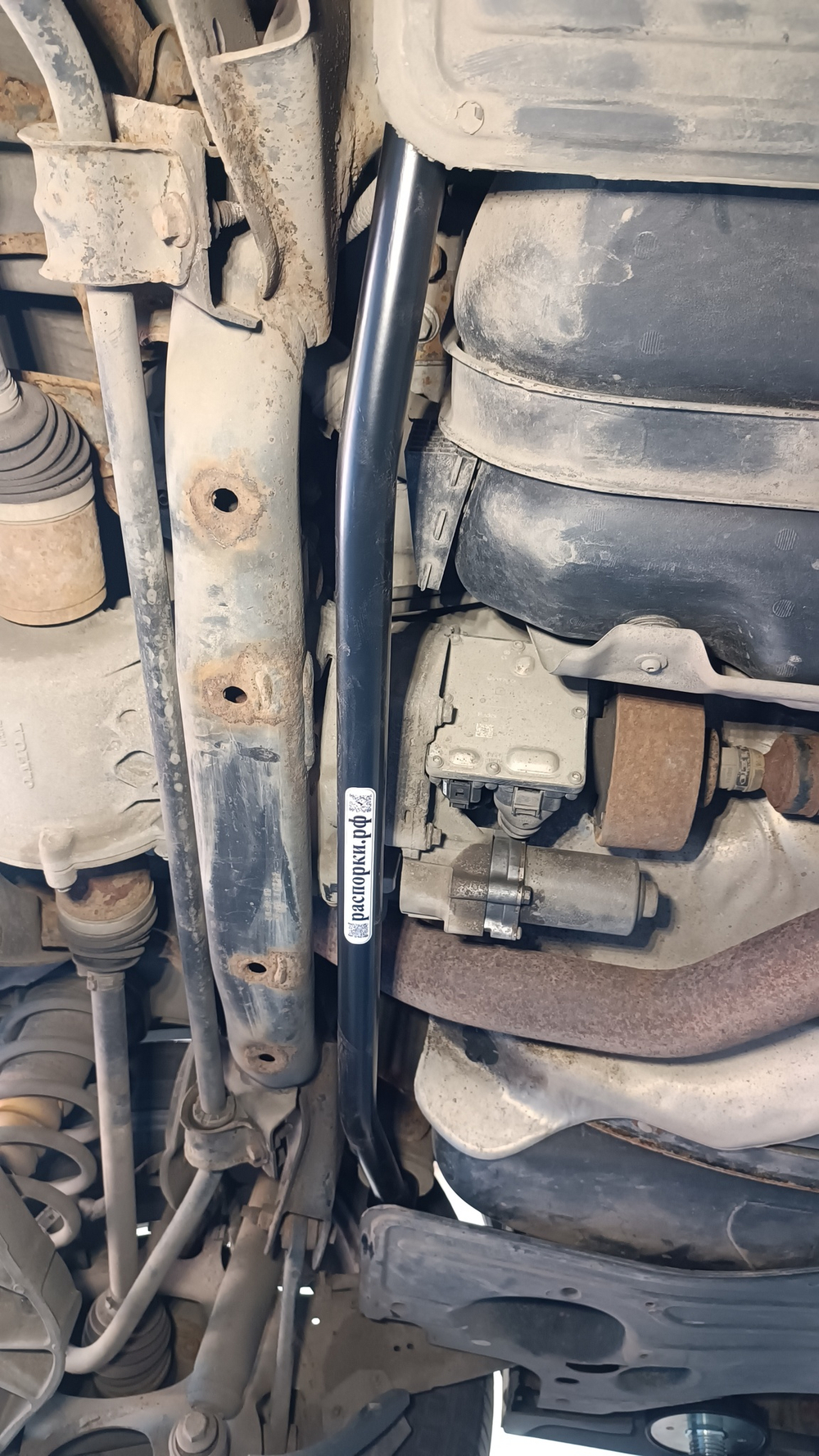 Усилитель заднего подрамника (спереди) полный привод Volvo S80 2 и Volvo XC70 3 (ПОД ЗАКАЗ)